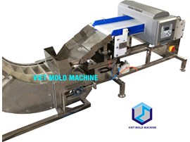 METAL DETECTOR BEFORE PACKING